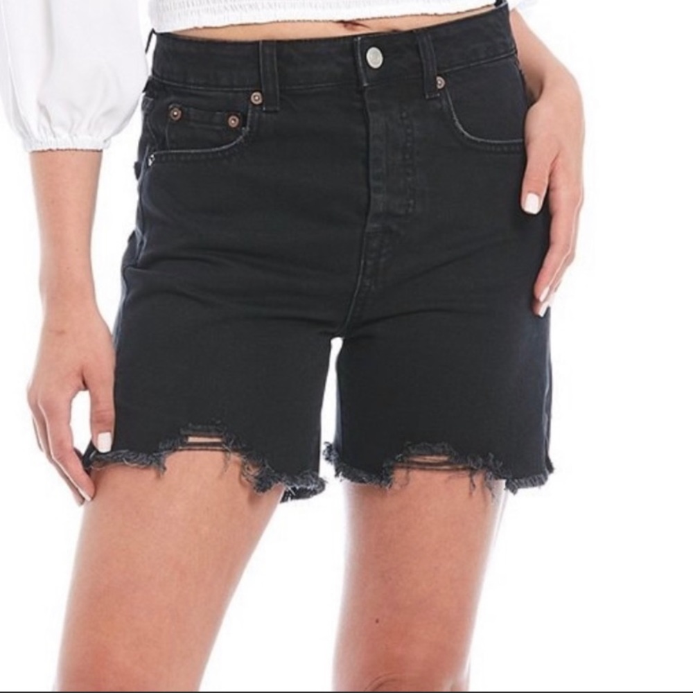 Gianni Bini black denim button fly distressed size 29 shorts